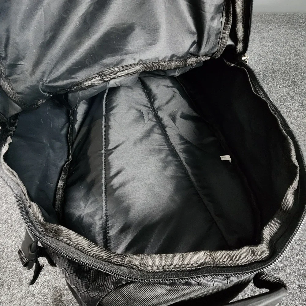 Marucci Trooper Bat Pack Backpack Unisex Large Black Honeycomb Baseball Bag